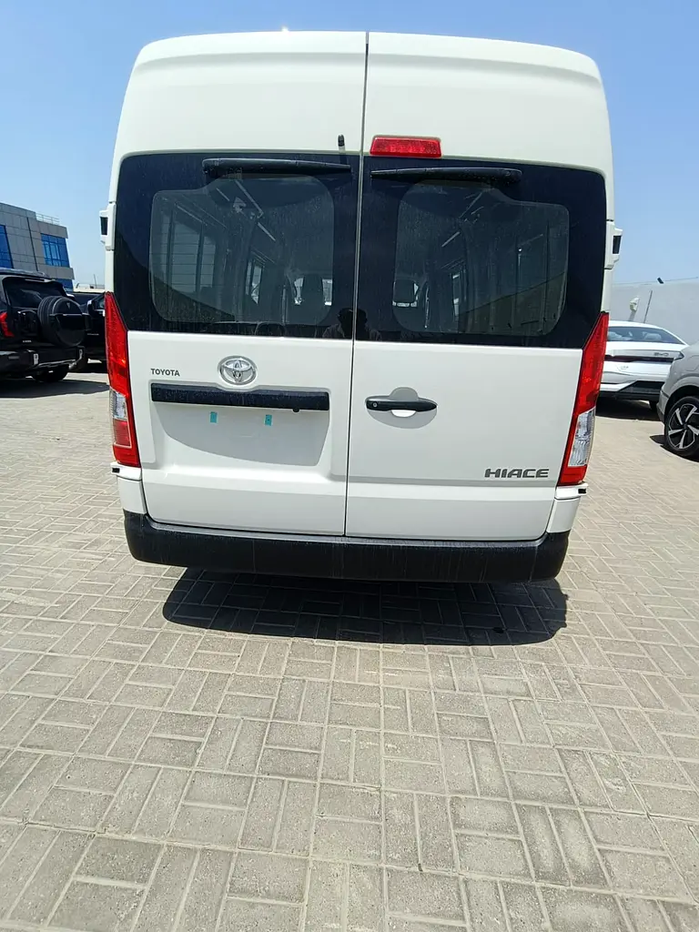 Toyota Hiace, 2026 — фото 5 из 10