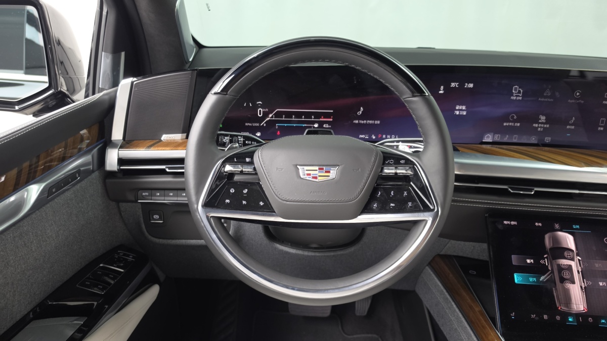 Cadillac Escalade, 2025 — фото 12 из 12