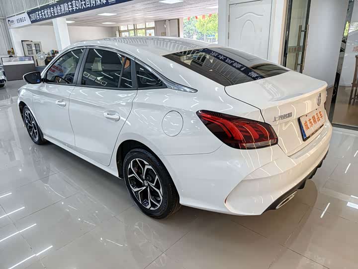 MG Motor 5, 2021 — фото 4 из 9