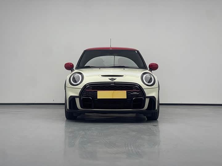 Mini Mini JCW, 2022 — фото 2 из 9