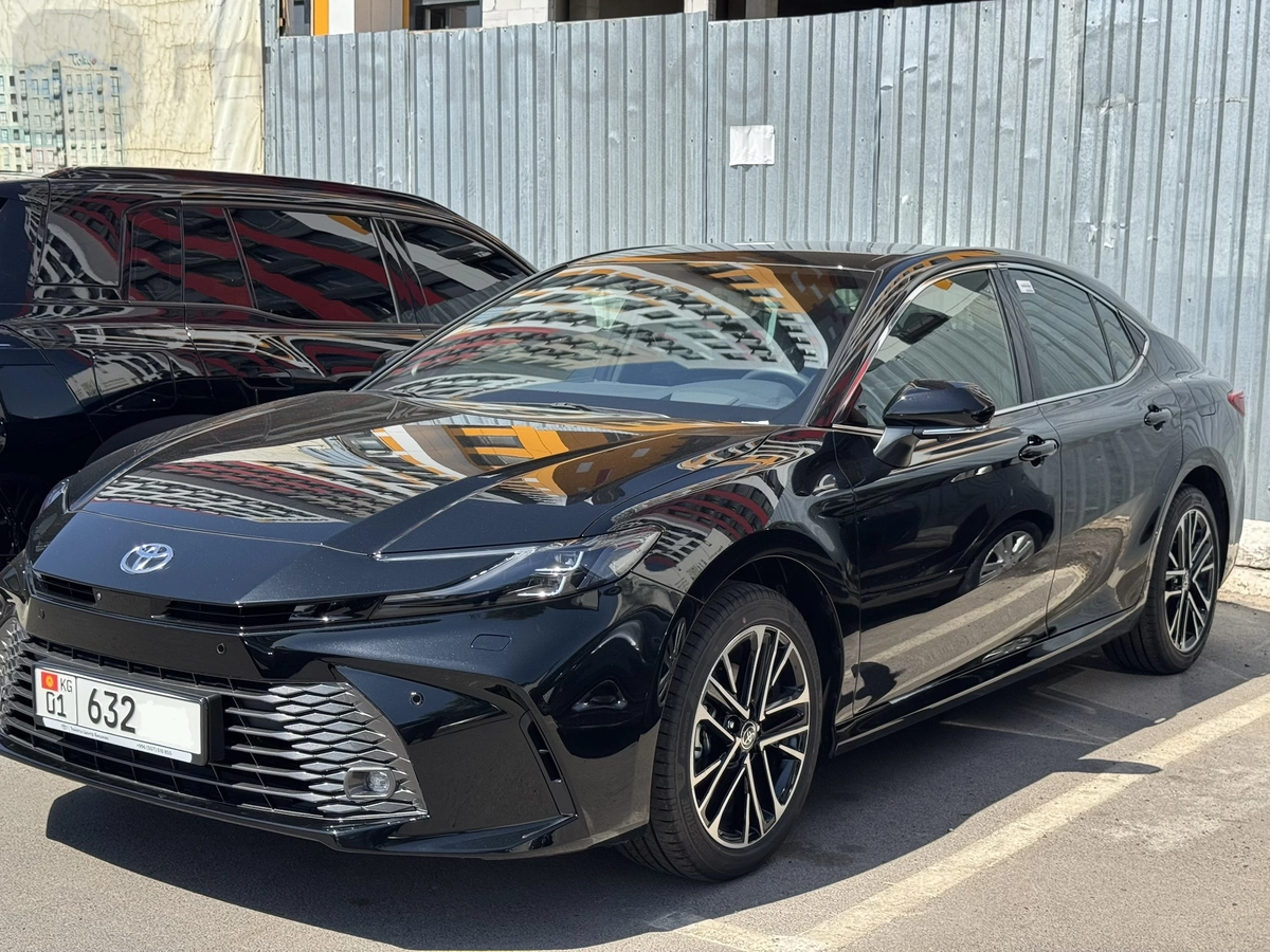Toyota Camry, 2026