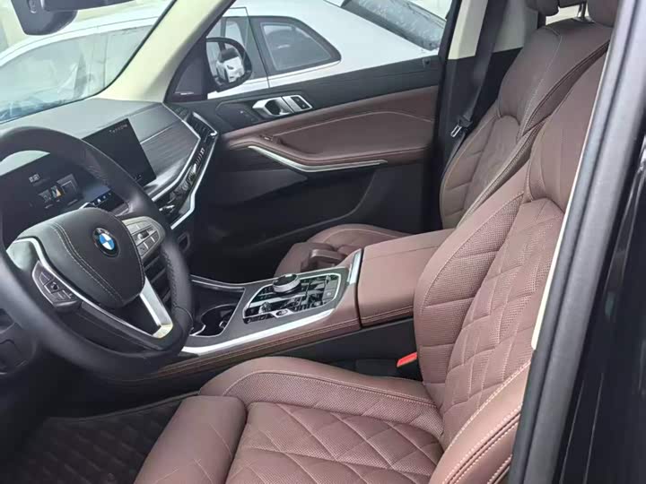 BMW X7, 2023 — фото 7 из 7