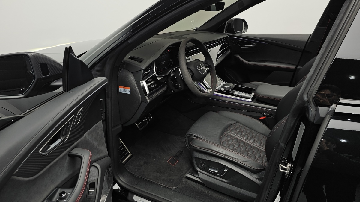 Audi RS Q8, 2024 — фото 9 из 12