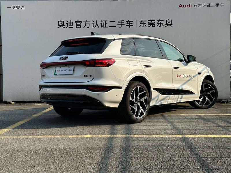Audi Q6L e-tron, 2025 — фото 4 из 10