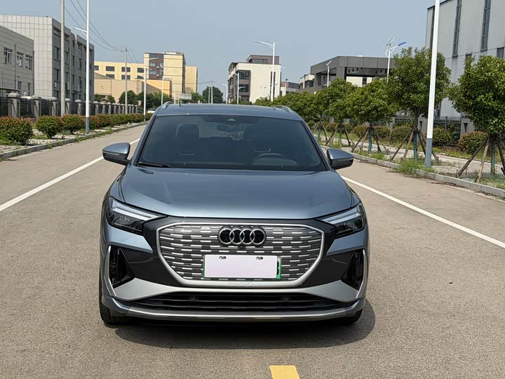 Audi Q4 e-tron, 2024 — фото 2 из 9