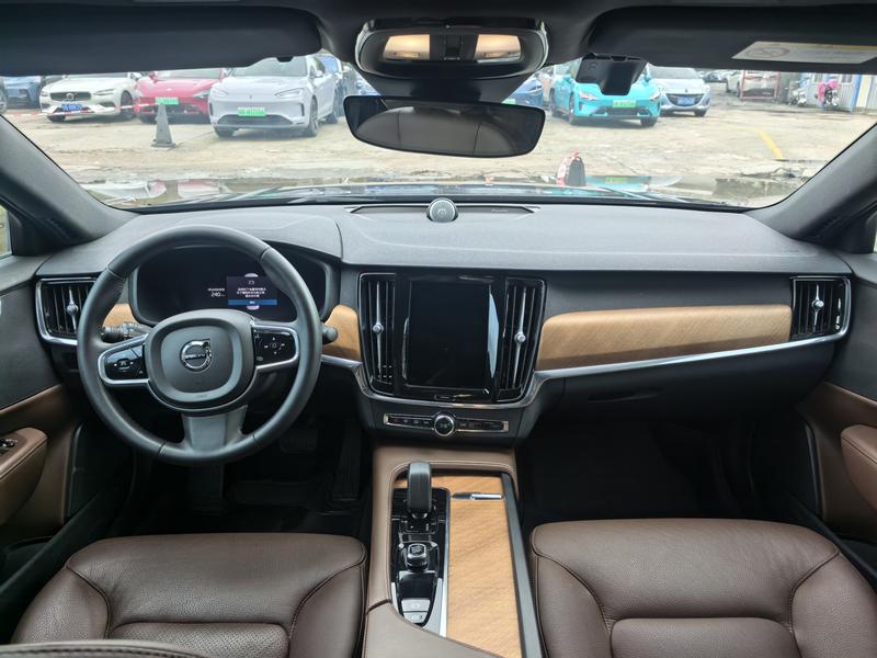 Volvo S90, 2024 — фото 8 из 12