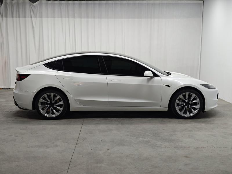 Tesla Model 3, 2025 — фото 8 из 12