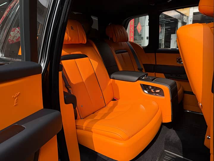 Rolls-Royce Cullinan, 2024 — фото 8 из 9