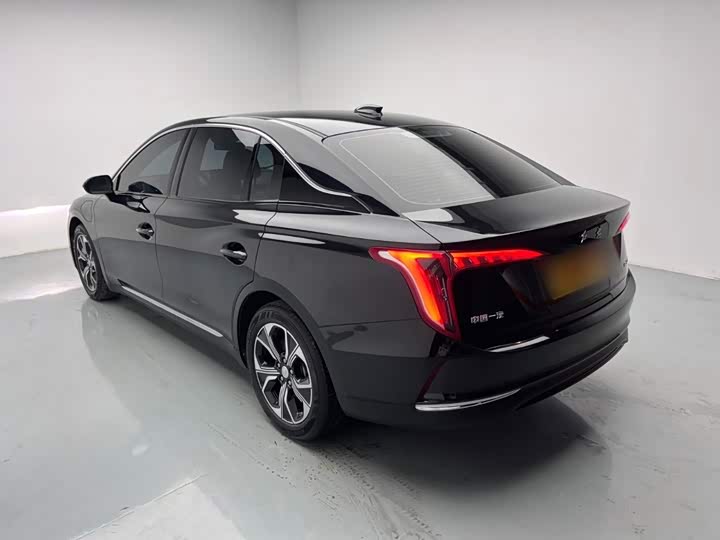 Hongqi E-QM5, 2023 — фото 5 из 9