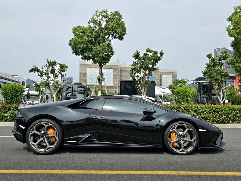 Lamborghini Huracán, 2023 — фото 4 из 10