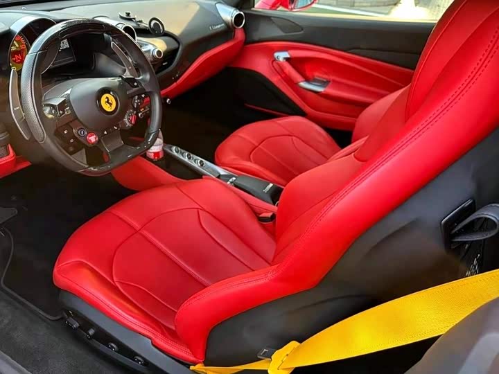 Ferrari F8, 2022 — фото 4 из 5
