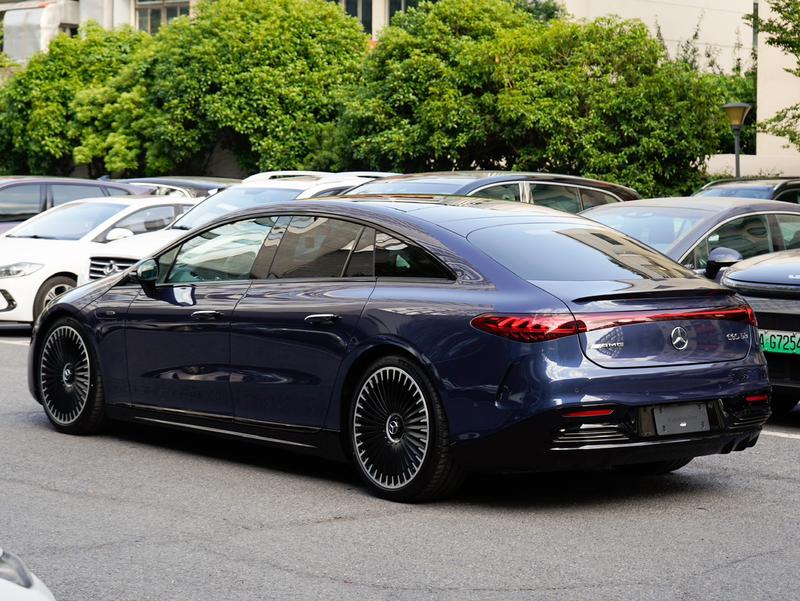 Mercedes-Benz EQS AMG, 2025 — фото 4 из 12