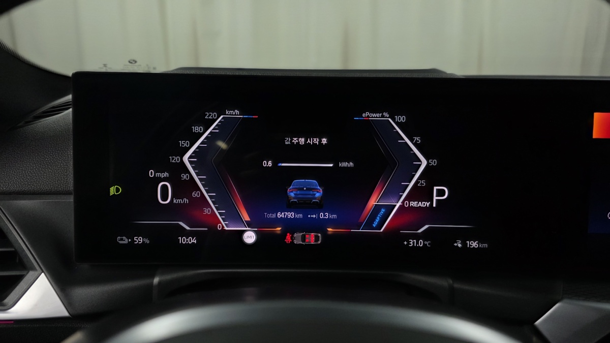 BMW i4, 2022 — фото 7 из 12