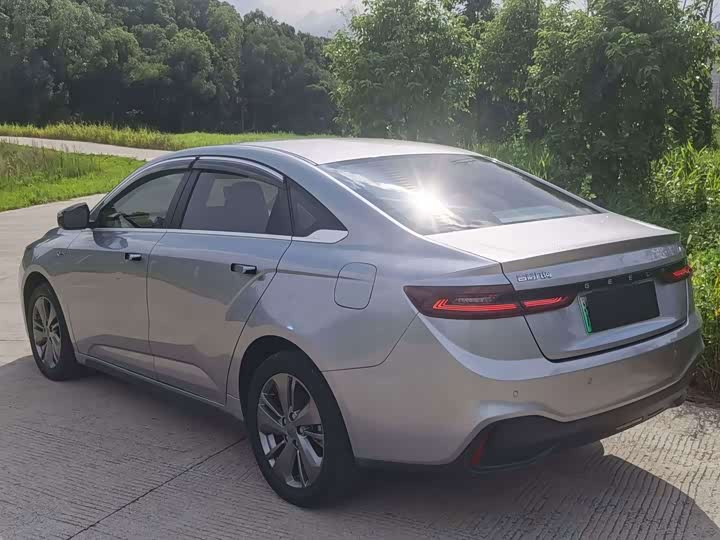 Geely Geometry A, 2022 — фото 5 из 9