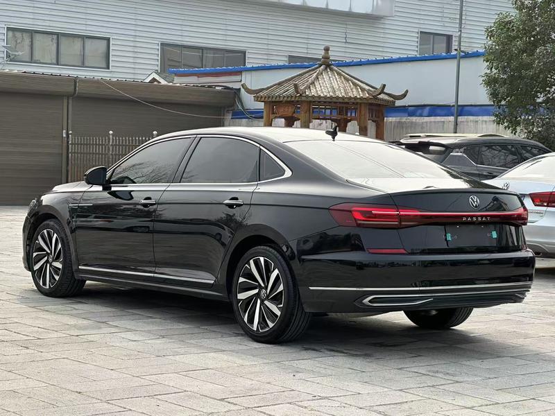 Volkswagen Passat, 2022 — фото 5 из 11