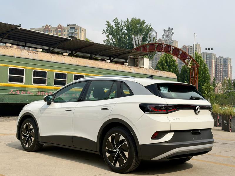 Volkswagen ID.4 Crozz, 2024 — фото 4 из 10
