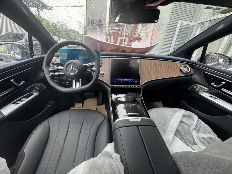 Mercedes-Benz EQE, 2025 — фото 5 из 9