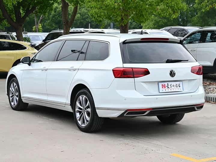 Volkswagen Passat Variant, 2023 — фото 4 из 9