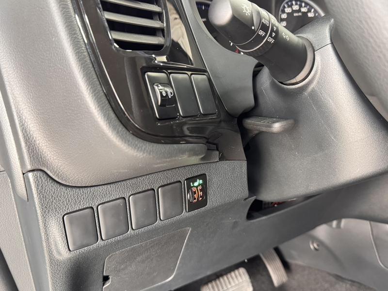 Mitsubishi Outlander, 2022 — фото 10 из 12