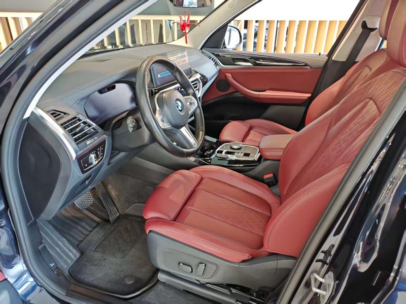 BMW iX3, 2023 — фото 6 из 9