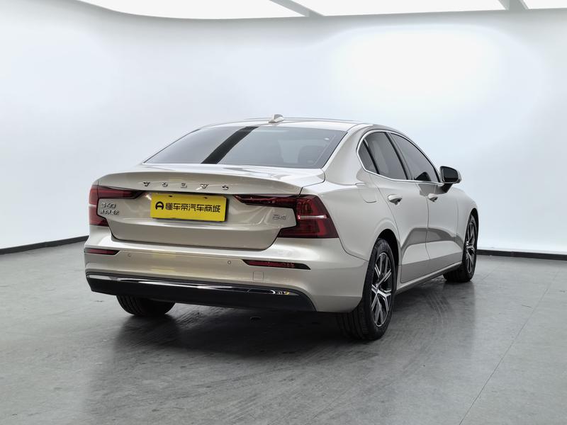 Volvo S60, 2022 — фото 7 из 12