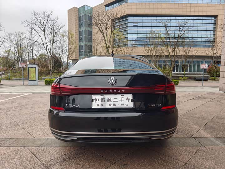 Volkswagen Passat, 2023 — фото 9 из 9