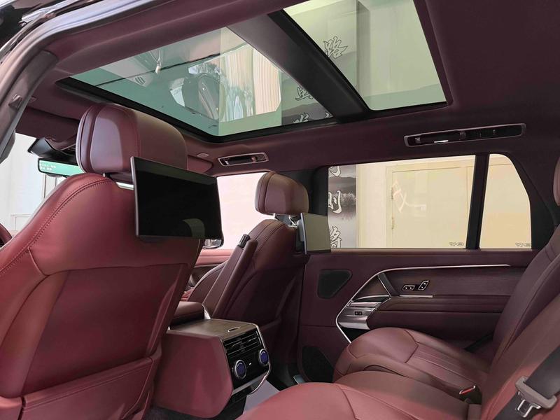 Land Rover Range Rover, 2025 — фото 11 из 12
