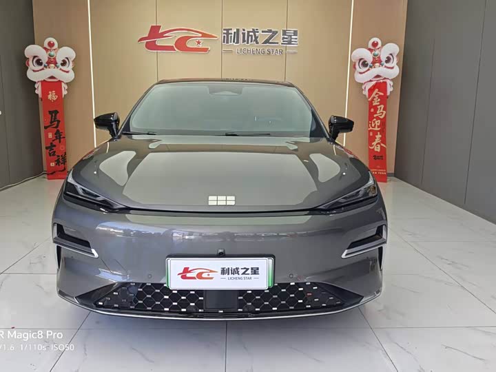 Geely Galaxy Starshine 8 EM-i, 2025 — фото 2 из 9