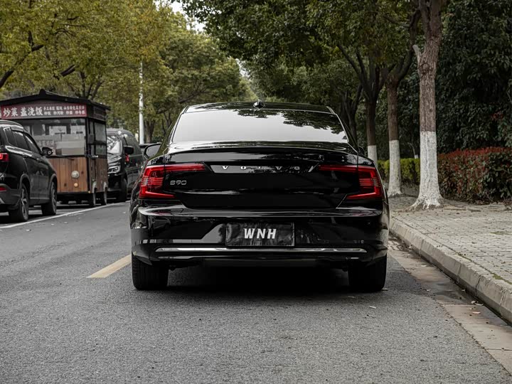Volvo S90, 2023 — фото 4 из 9