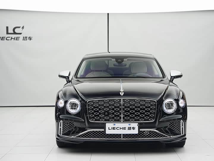 Bentley Flying Spur Hybrid, 2025 — фото 2 из 9