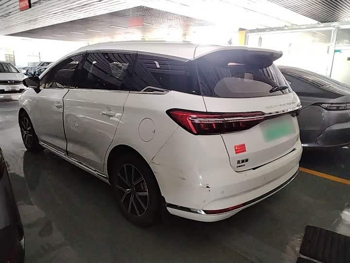 BYD Song Max Hybrid, 2022 — фото 5 из 9