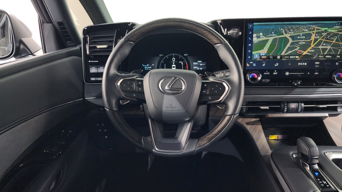 Lexus LM, 2024 — фото 12 из 12
