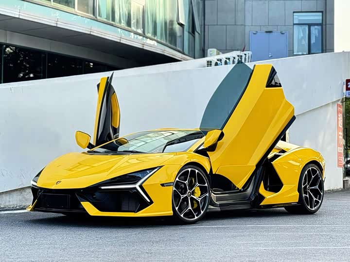 Lamborghini Revuelto, 2024 — купить в Твери под ключ