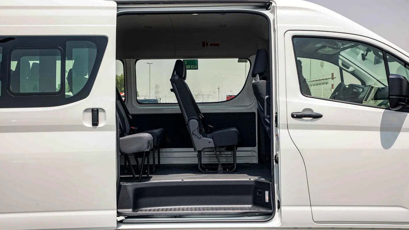 Toyota Hiace, 2026 — фото 8 из 10