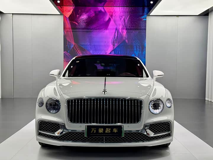Bentley Flying Spur Hybrid, 2023 — фото 2 из 9