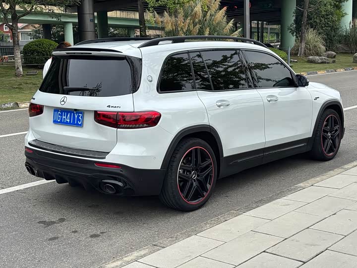 Mercedes-Benz GLB-Class AMG, 2022 — фото 4 из 9