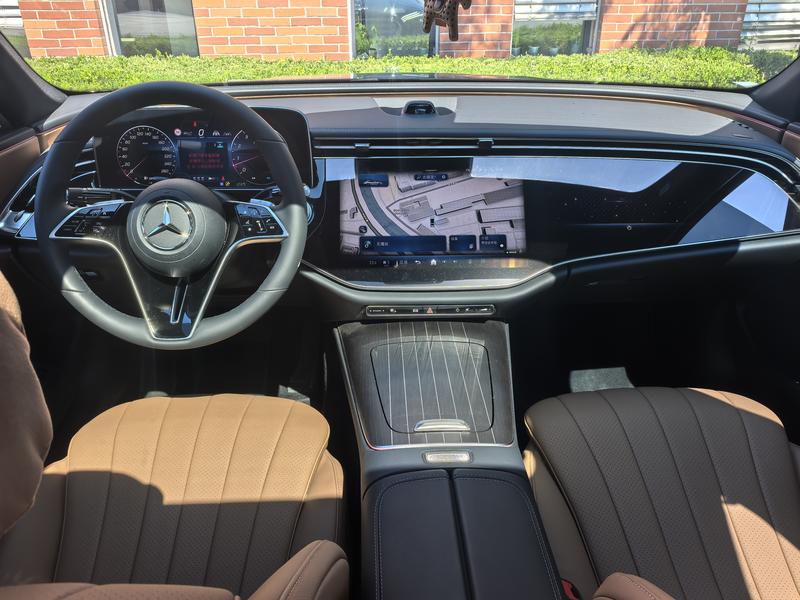 Mercedes-Benz E-Class, 2025 — фото 7 из 12
