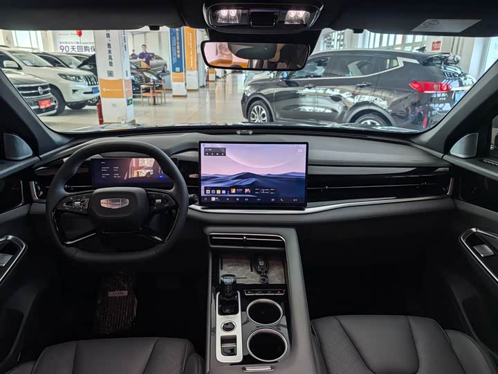 Geely Atlas, 2025 — фото 9 из 9