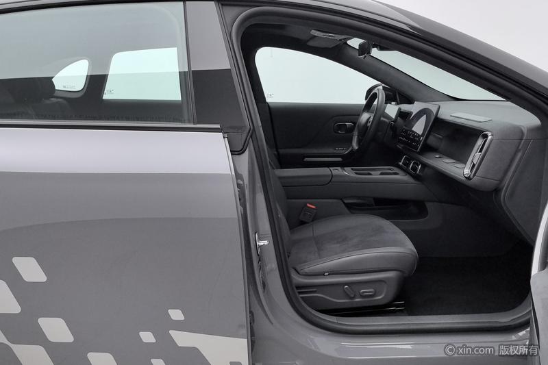 Leapmotor Lafa5, 2025 — фото 11 из 12