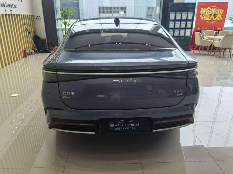BYD Seal 07 DM-i Hybrid, 2025 — фото 6 из 12