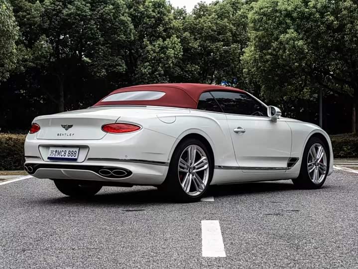 Bentley Continental GT, 2023 — фото 4 из 7