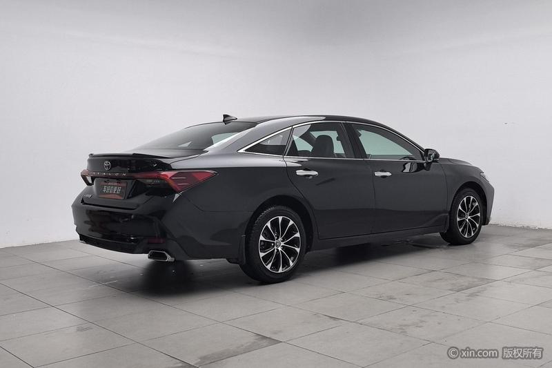 Toyota Avalon, 2023 — фото 4 из 12