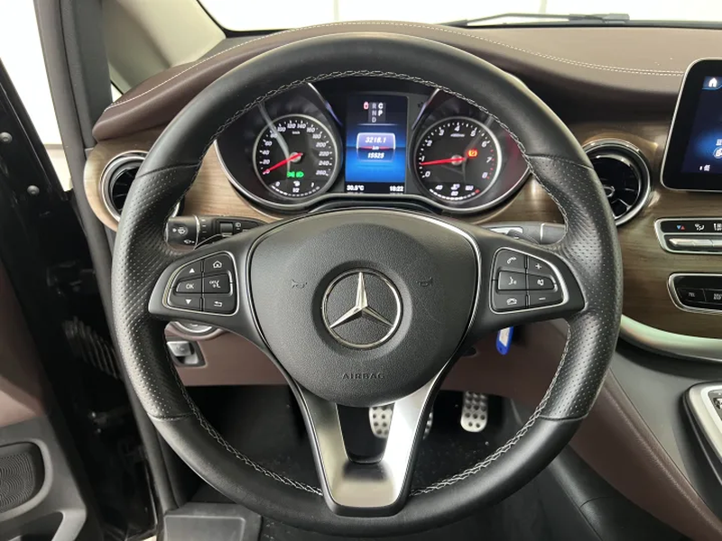 Mercedes-Benz V-Class, 2025 — фото 11 из 12