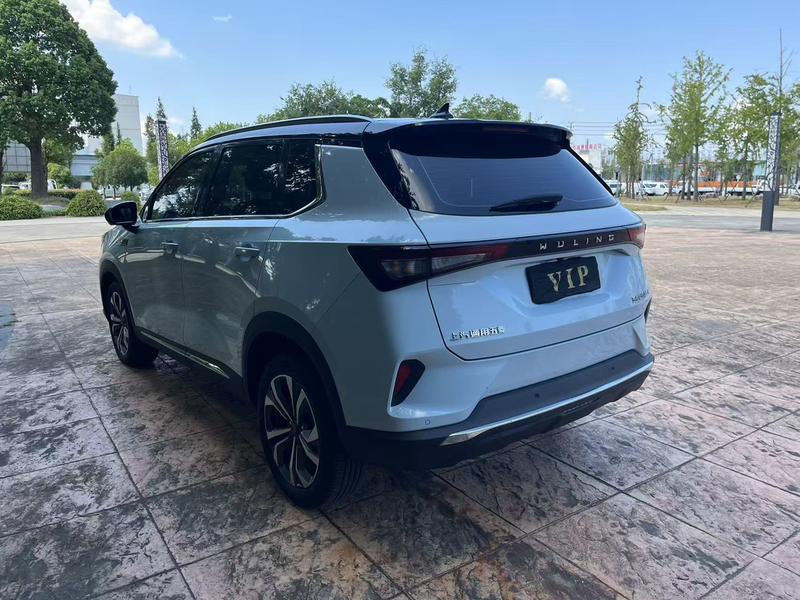 Wuling Asta, 2022 — фото 4 из 10