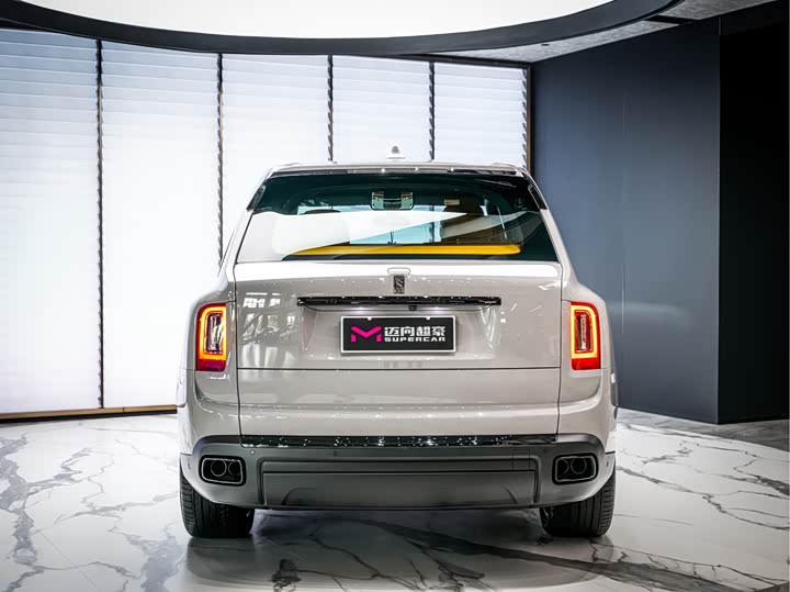 Rolls-Royce Cullinan, 2022 — фото 4 из 9