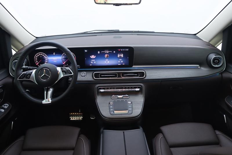 Mercedes-Benz V-Class, 2025 — фото 7 из 12