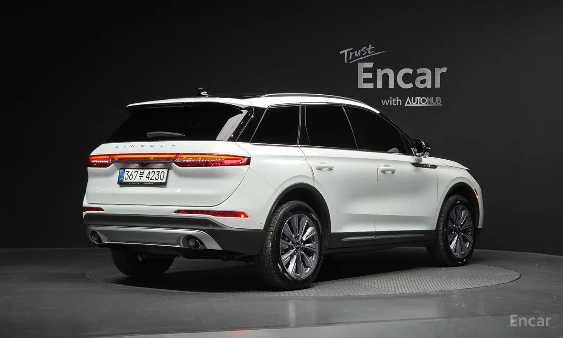 Lincoln Corsair, 2022 — фото 2 из 12