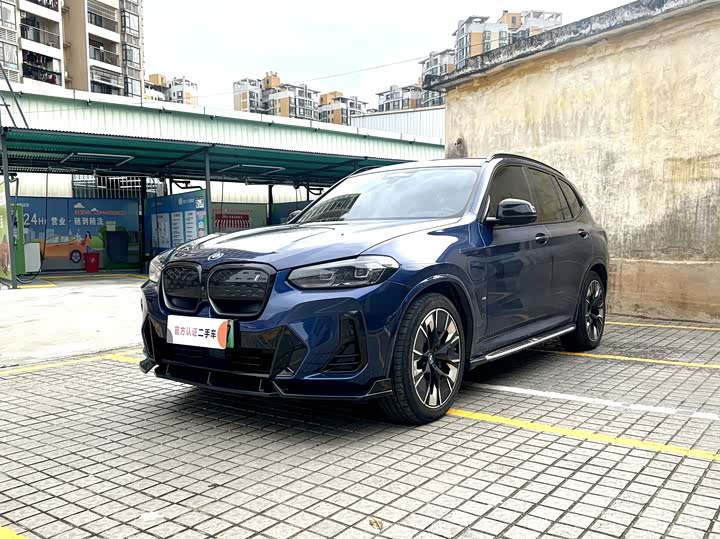 BMW iX3, 2022 — фото 2 из 9