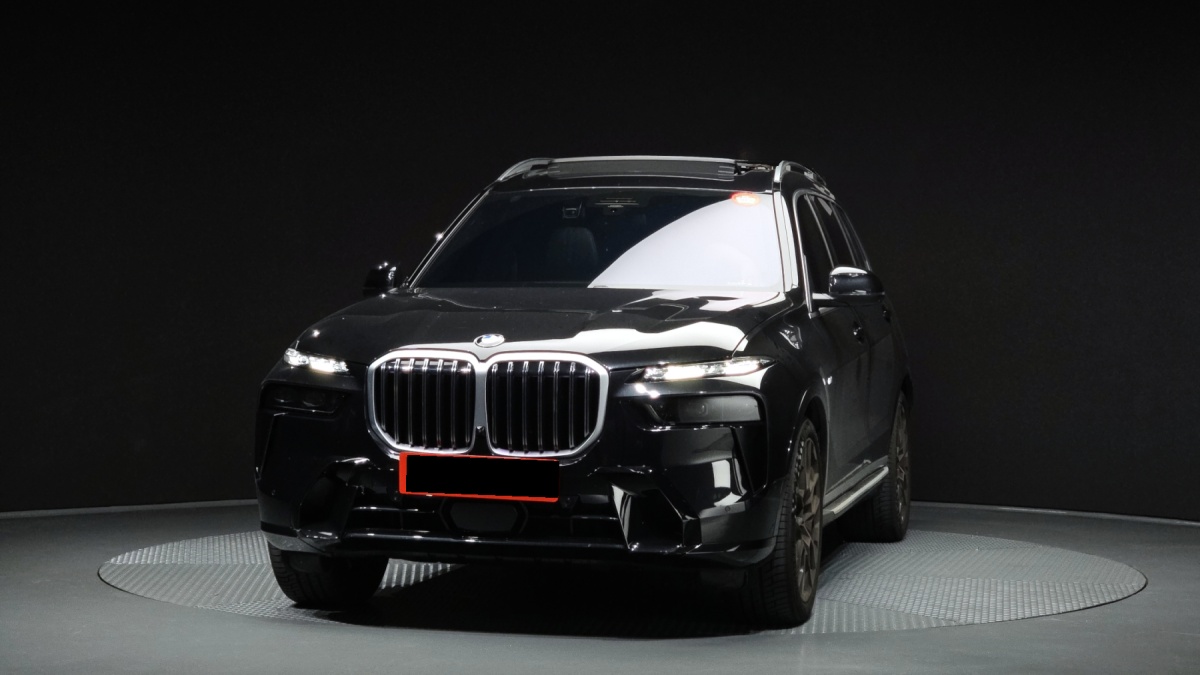 BMW X7, 2025 — фото 3 из 12