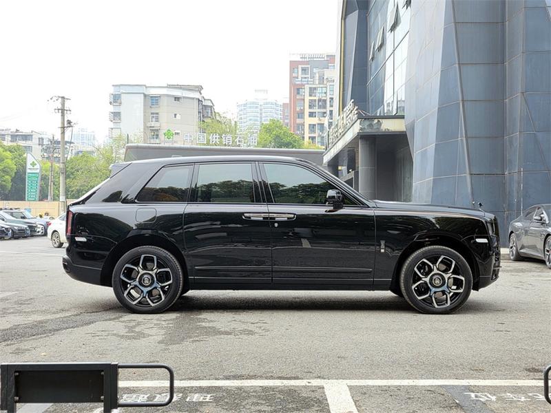 Rolls-Royce Cullinan, 2023 — фото 7 из 10